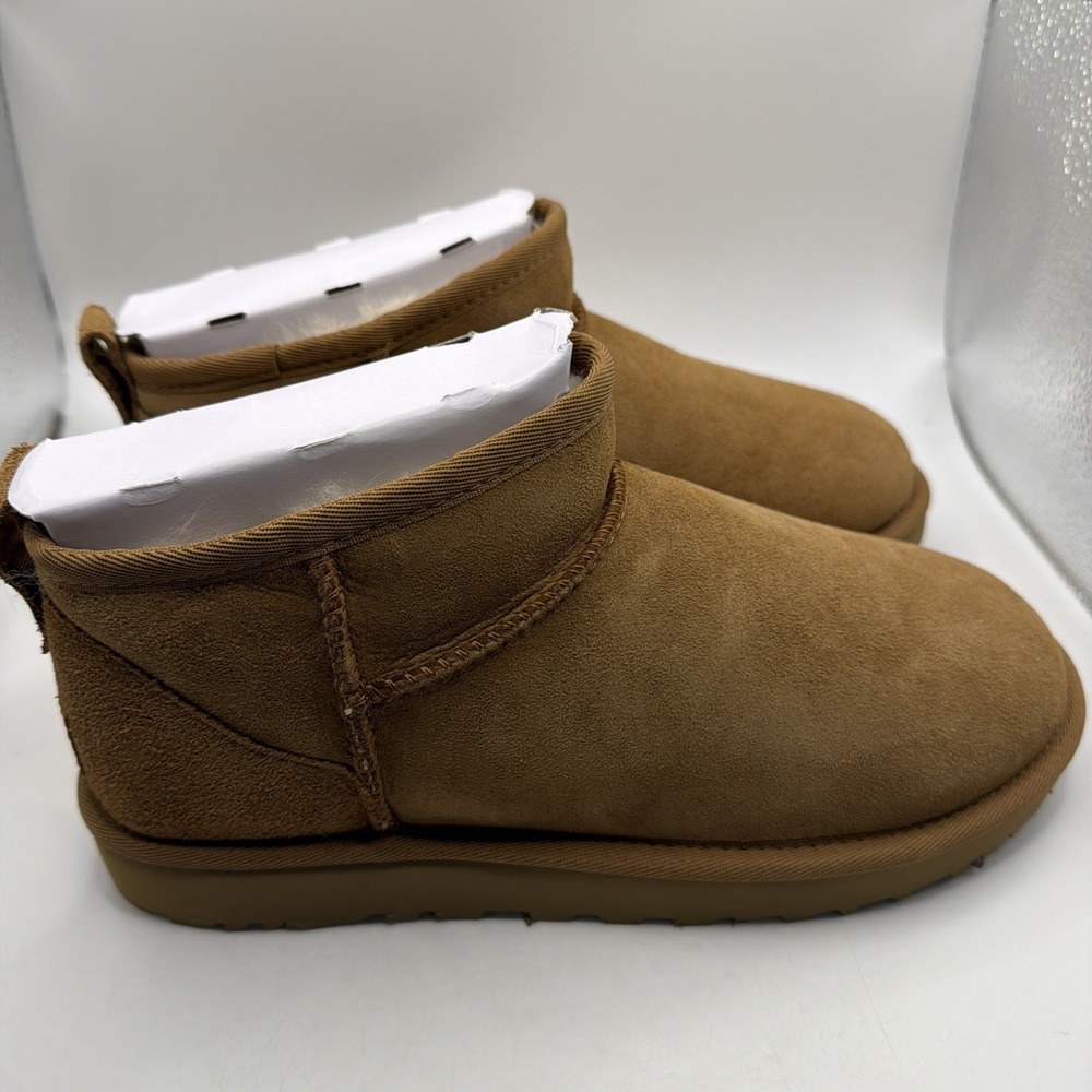 UGG Women's Classic Ultra Mini Shaft Suede & Sheepskin Lined Boot Size 9. New